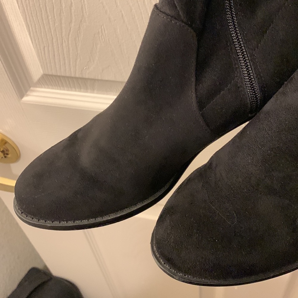 BLACK SUEDE OVER KNEE BOOTS WITH STRING TIES AT TOP FOR FIT SZ 7 1/2 (worn once) - Picture 2 of 6